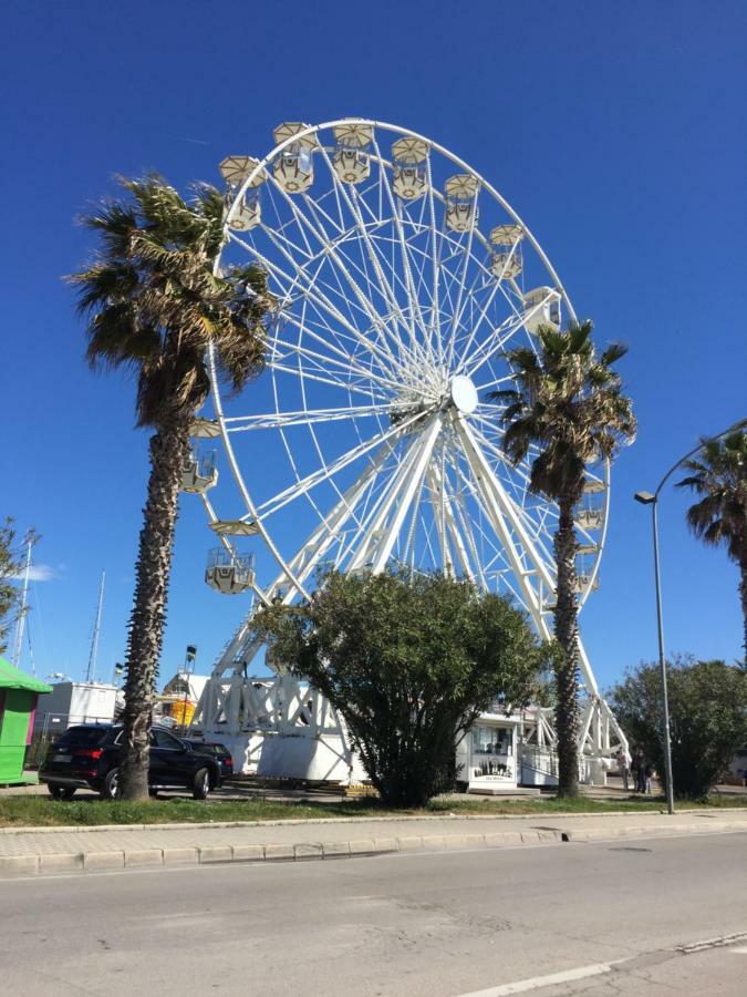 App Sul Lungomare Apartment San Benedetto del Tronto Bagian luar foto